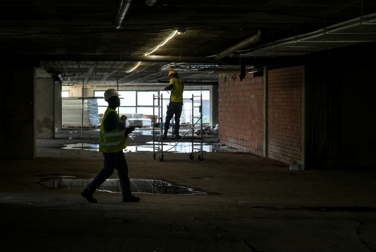 Dentro de la herida de Campanar: así se reconstruye el edificio tras la tragedia