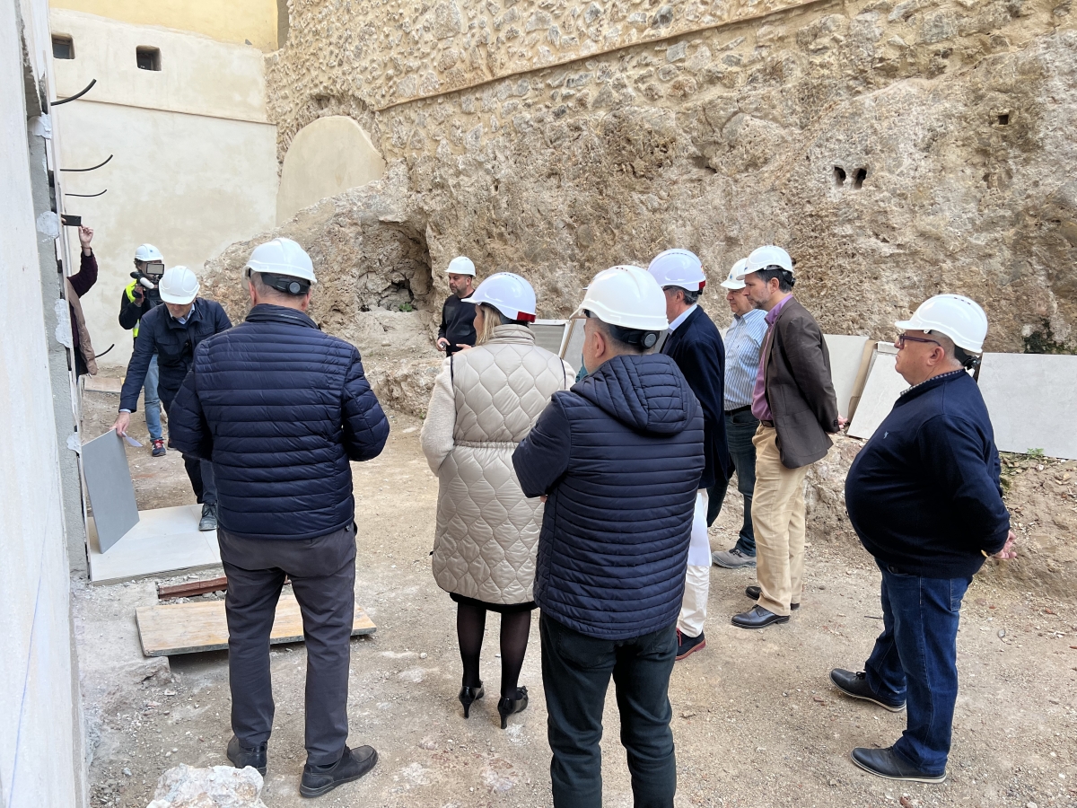 Orihuela completa la mudanza a los antiguos juzgados: el Ayuntamiento busca más mobiliario