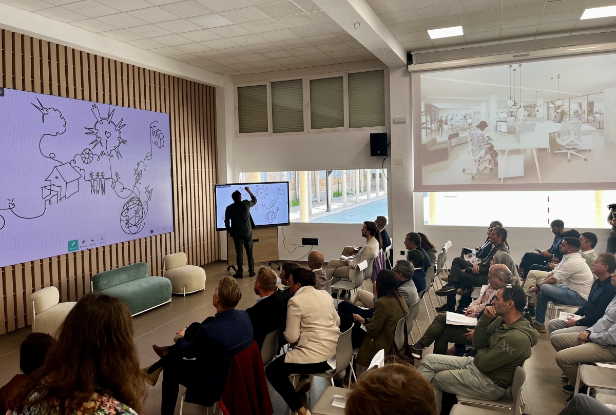 Este es el modelo educativo del IES Cotes Baixes  de Alcoy: innovación metodológica, tecnológica y espacial