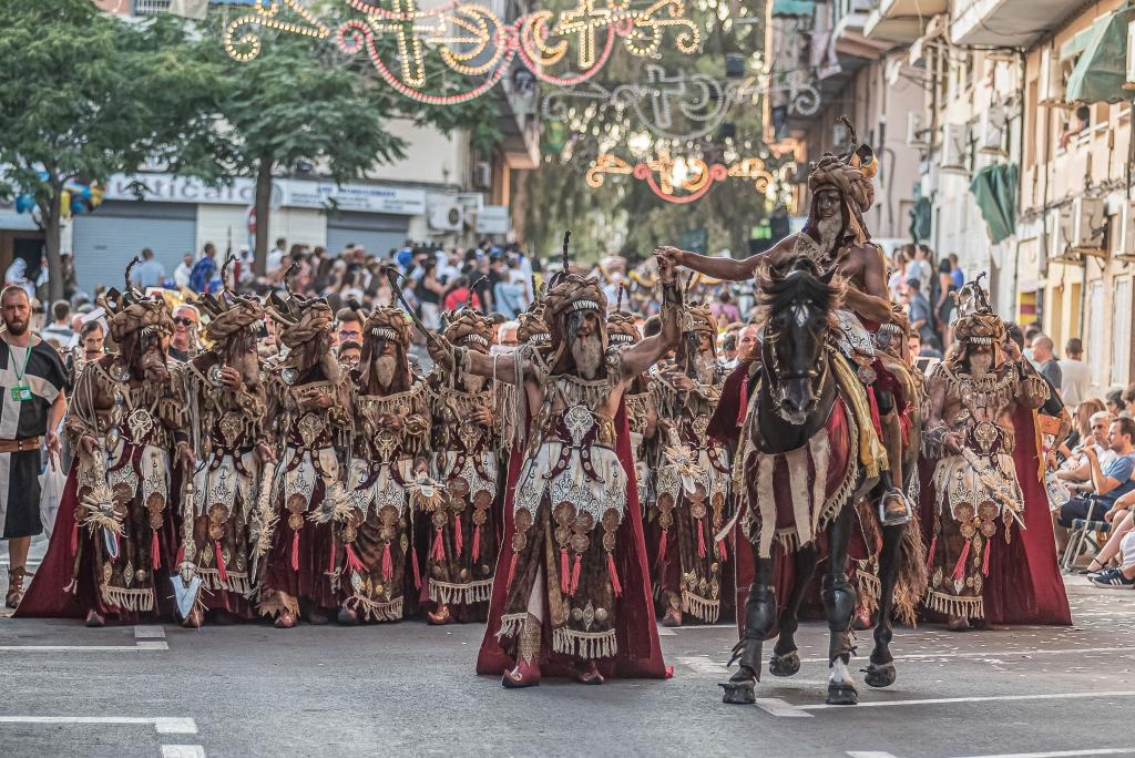Alicante lanza las ayudas para las fiestas de Moros y Cristianos, tras la polémica con les Fogueres