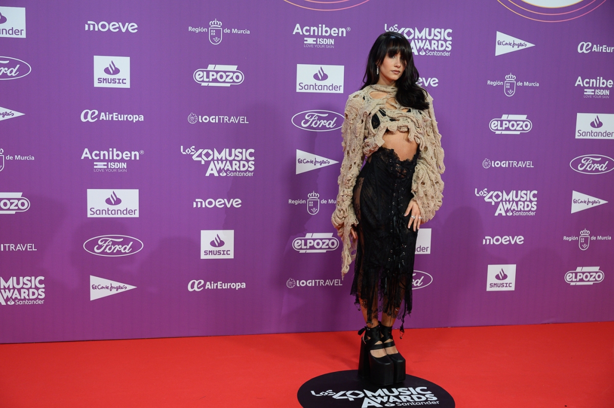 Las mejores imágenes de la alfombra roja de Los40 Music Awards 2025 en el Roig Arena