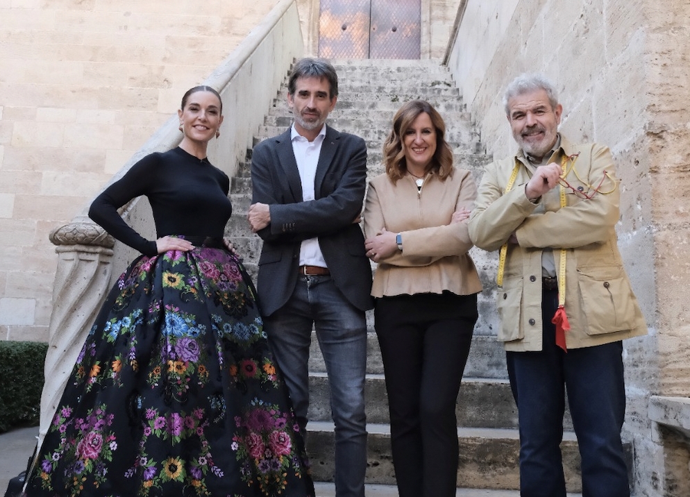 ‘Maestros de la Costura Celebrity’ tria la Llotja de València i el vestit de fallera per a un programa