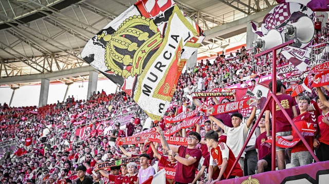 Liderato grana confirmado: a su solvente victoria se une el 1-1 del Ibiza ante el Hércules