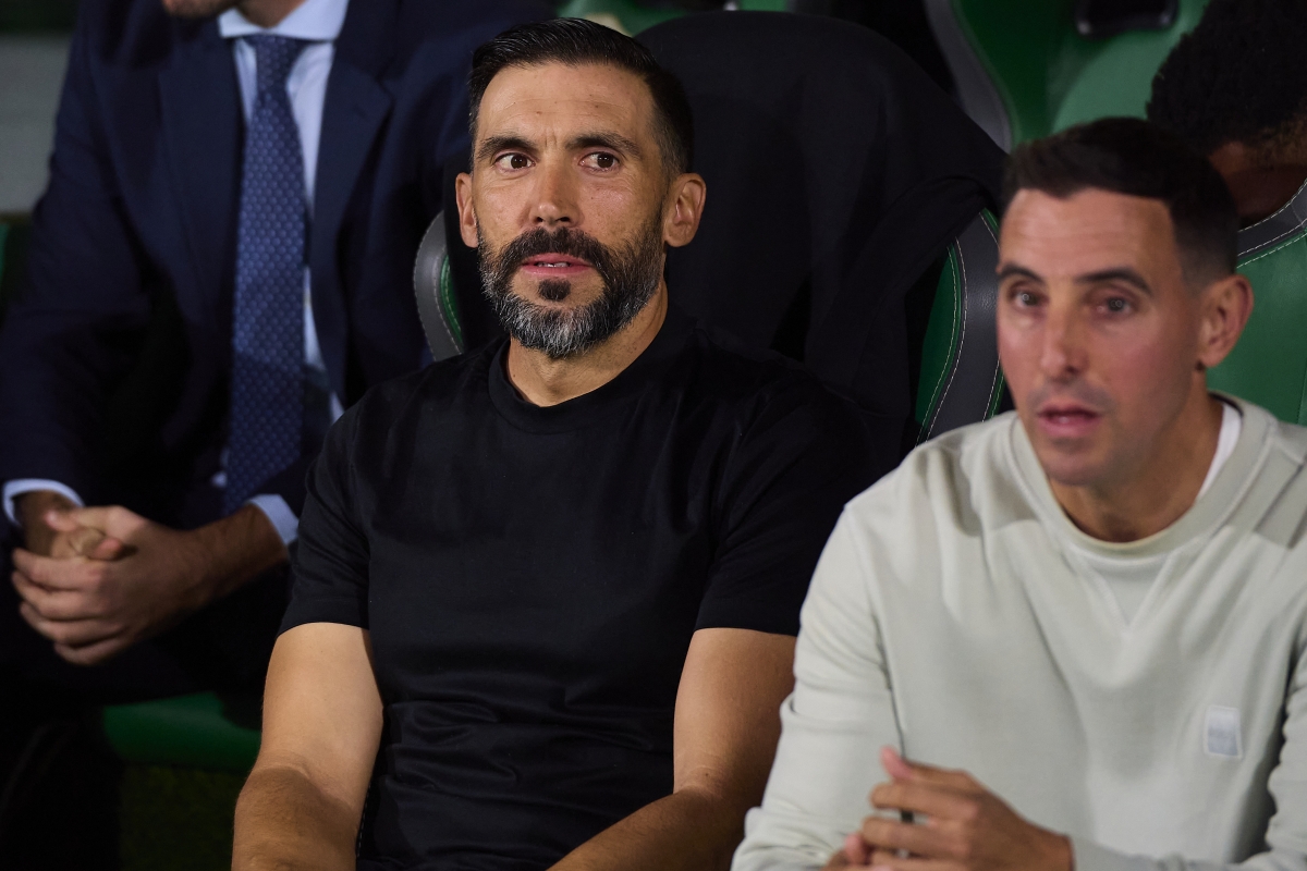 Eder Sarabia y Jon López en el banquillo este viernes