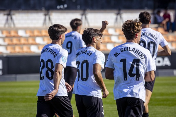 Cedidos Levante UD: Quinto gol de Víctor Fernández Jr. con el Valencia Mestalla