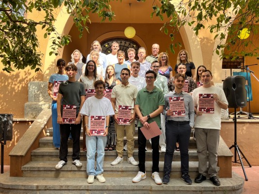 El Ayuntamiento de la Vall d’Uixó reconoce al alumnado excelente del curso 2023-2024

