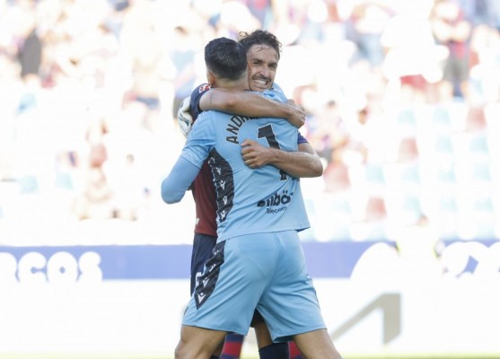 El Levante pisa la zona de ascenso directo 60 jornadas después

