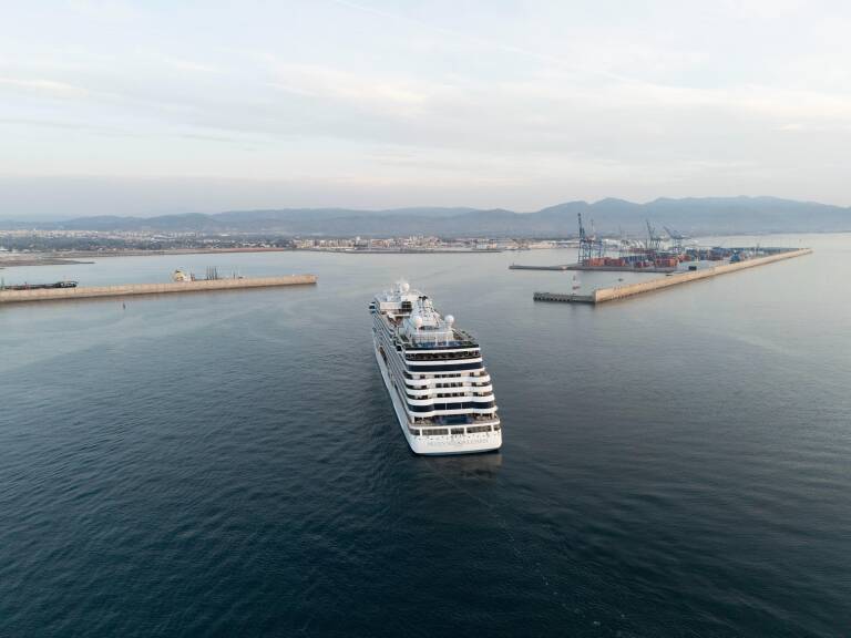 La industria de cruceros y náutica debate en PortCastelló sobre el impacto de la economía azul
