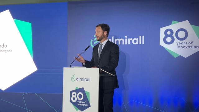 Almirall sube un 1,9% en Bolsa tras presentar resultados y reafirmar sus objetivos para 2025