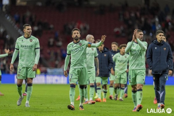 El Levante vuelve a enlazar cuatro jornadas sin ganar y regresa al descenso