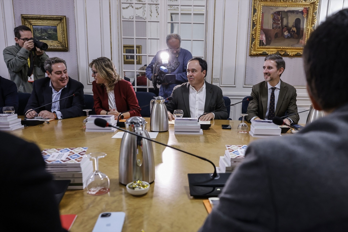 Pérez Llorca niega que se le haya propuesto todavía ser el relevo de Mazón y pide 