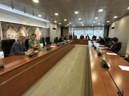 La Asamblea de Murcia citará a Ábalos, Koldo y Pardo de Vera en la comisión que investigará las adjudicaciones del AVE