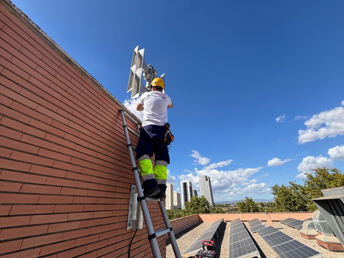Instalación de la alarma en La Torre. - Foto: AYUNTAMIENTO DE VALÈNCIA