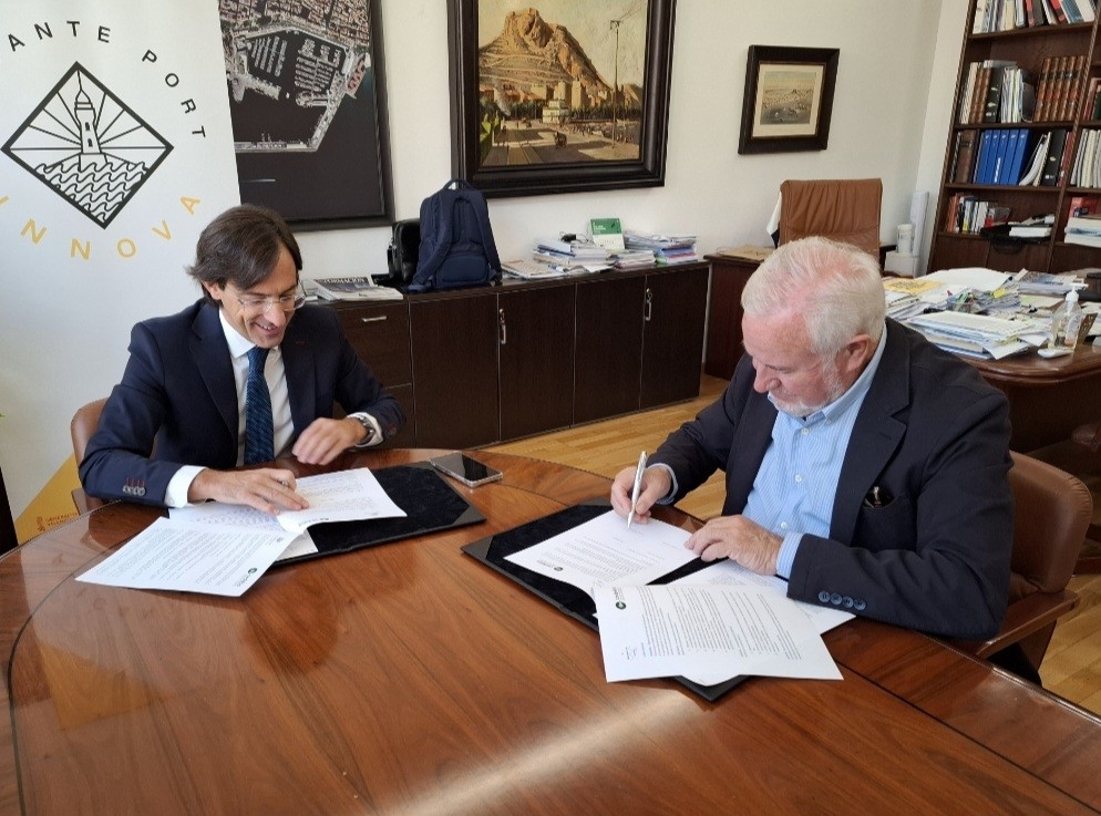 El Puerto y Cedelco colaborarán para potenciar el comercio exterior