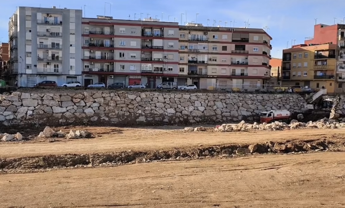Taludes del barranco del Poyo en Paiporta.