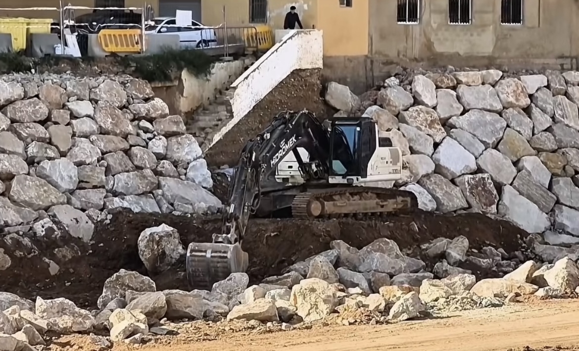 Taludes del barranco del Poyo en Paiporta.