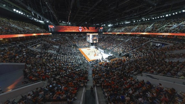 El Valencia retornará temporalmente el último cobro de los abonos tras 