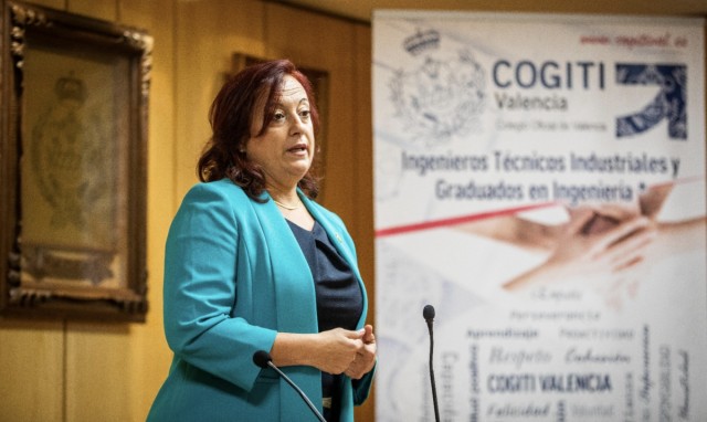 Angélica Gómez deja el cargo como vicedecana del Cogiti Valencia, que le agradece la labor prestada