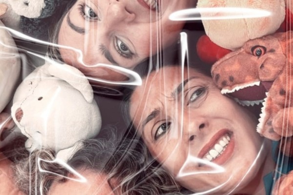 Rambleta explora desde la sátira los estereotipos de la maternidad con 'Eva o la creación de la madre perfecta'