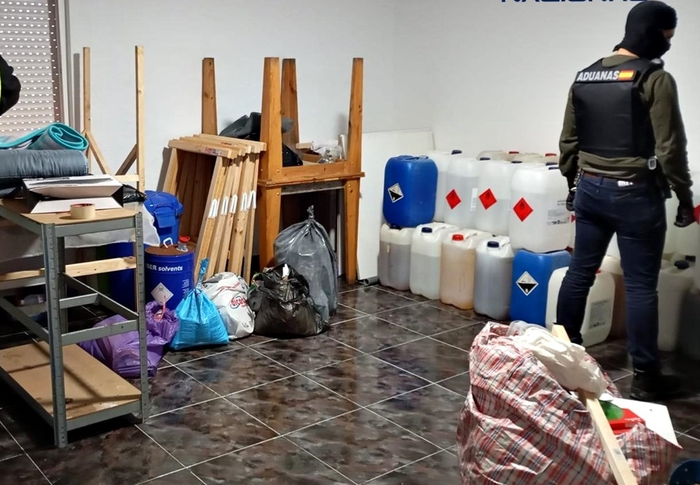 Desarticulado en Sax un laboratorio con una tonelada de sustancias destinadas a la extracción de cocaína 