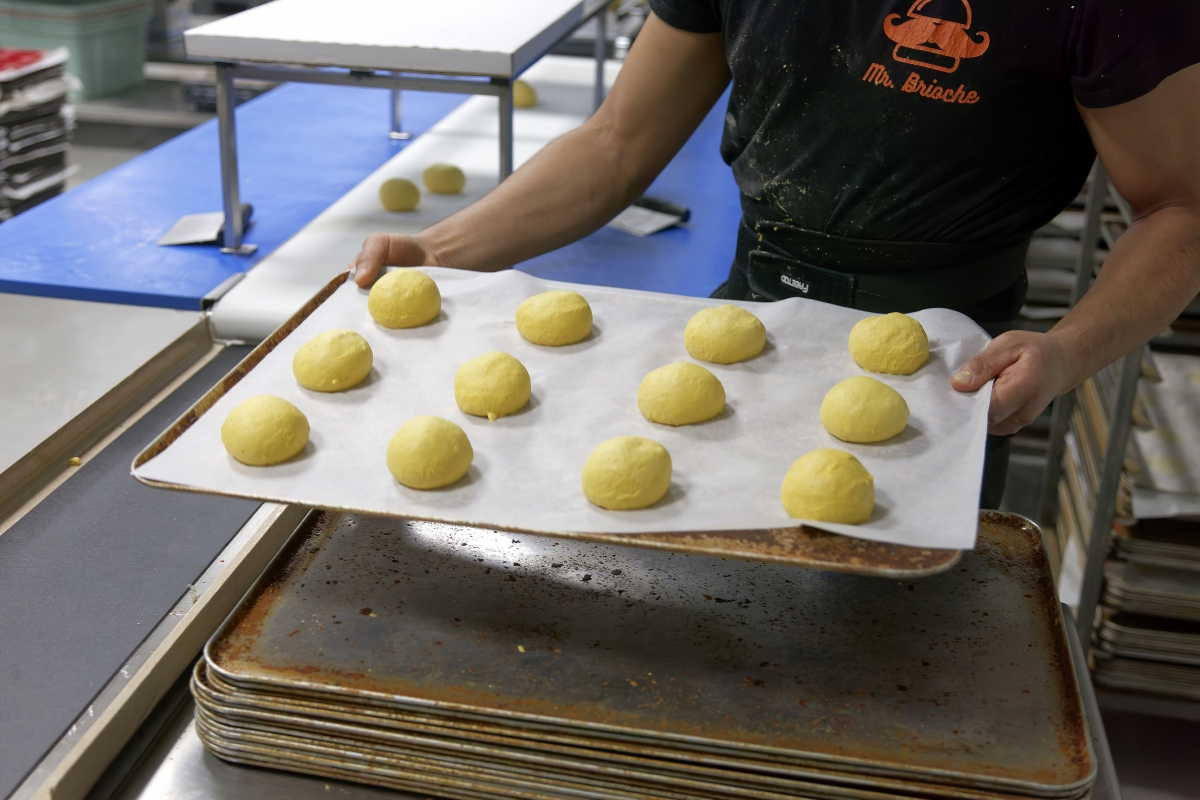 La empresa cuenta con 13 empleados y realiza envíos a España y Portugal. - Foto: ANTONIO PRADAS La empresa cuenta con 13 empleados y realiza envíos a España y Portugal.