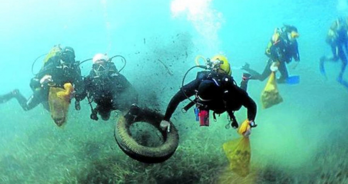 El 'Menhir del Rame' de Bahía Bella será escenario de una gran limpieza ambiental en el Mar Menor y sus humedales