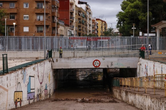 Un 'tren-tram' hasta Aldaia o Loriguilla y un parque inundable en la Saleta: la alternativa de los CLER tras la Dana