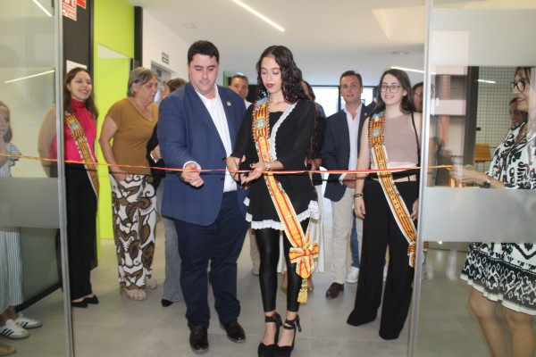 Nules inaugura el Casal Jove i el Centre de Formació d'Adults durà el nom de Marisol González Felip