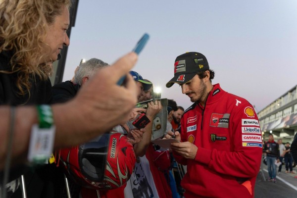 El Circuit Ricardo Tormo inicia las actividades del Gran Premio con el Pit Walk