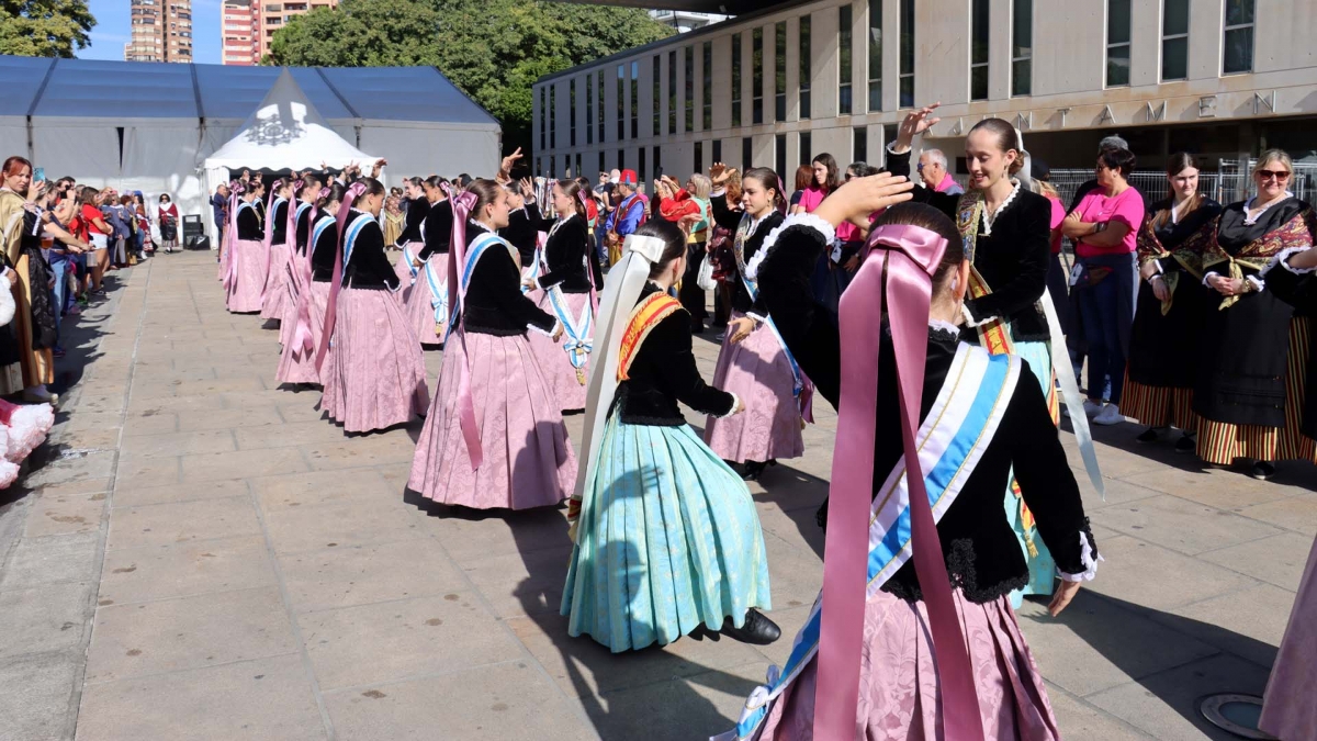 Hermandad festera y pólvora para los más pequeños, en el último día de les Festes Majors Patronals de Benidorm
