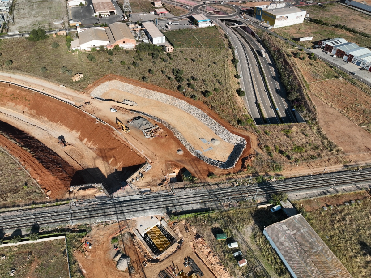 El último contrato del acceso sur de PortCastelló, en marcha: Hitachi Rail Gts Spain SA ejecutará la señalización por 12 millones