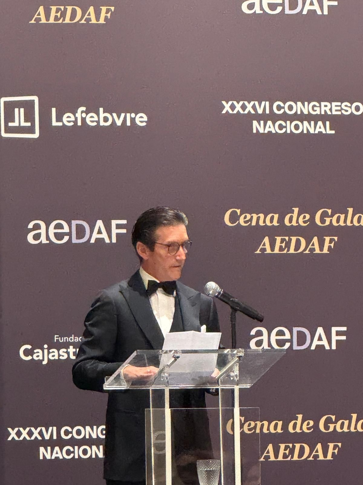 José Francisco Alfonso, de AP Consultores, recibe el Premio Aedaf a la Colaboración Asociativa 2025