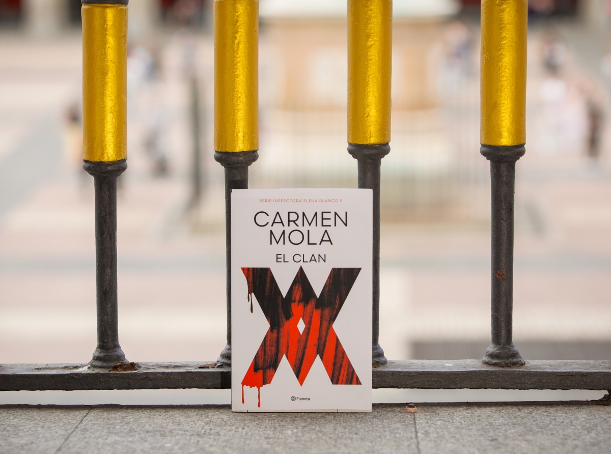 El clan, de Carmen Mola