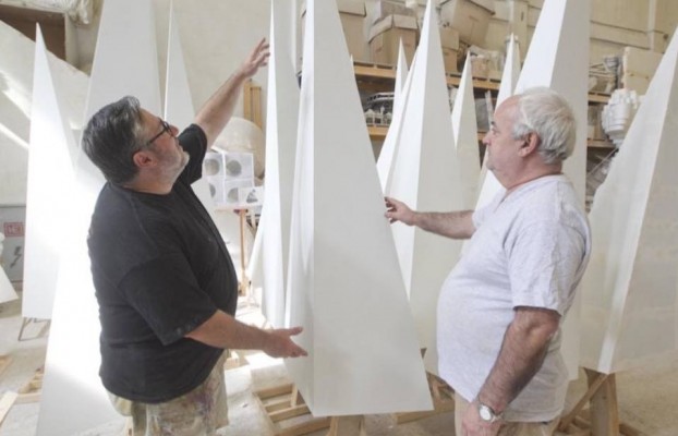 Latorre y Sanz anuncian el cierre de su taller en la Ciudad Fallera después de 40 años