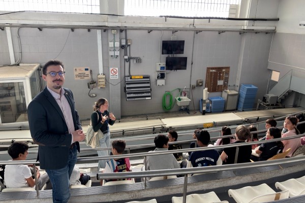 Más de 600 escolares de Castelló conocen la tradición pesquera en las visitas organizadas a la lonja