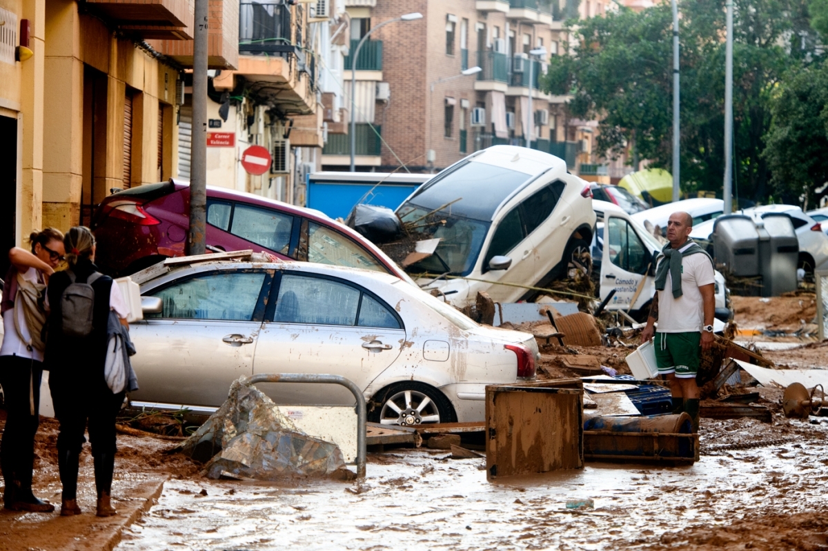 Reabre una tienda curvi en Algemesí que cerró 2 meses antes de la Dana para un nuevo local