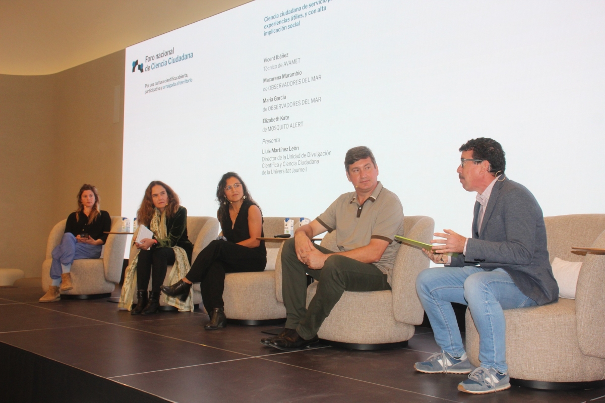 Oropesa refuerza el rol de la ciencia ciudadana en el diseño de las políticas públicas en un foro