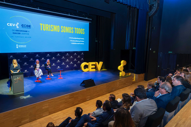 El Consell avanza un programa de viajes para mayores de 65 años en fase experimental
