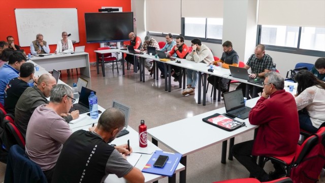 Emergencias impulsa una oferta de empleo público con 396 puestos para implantar el tercer turno de bomberos forestales