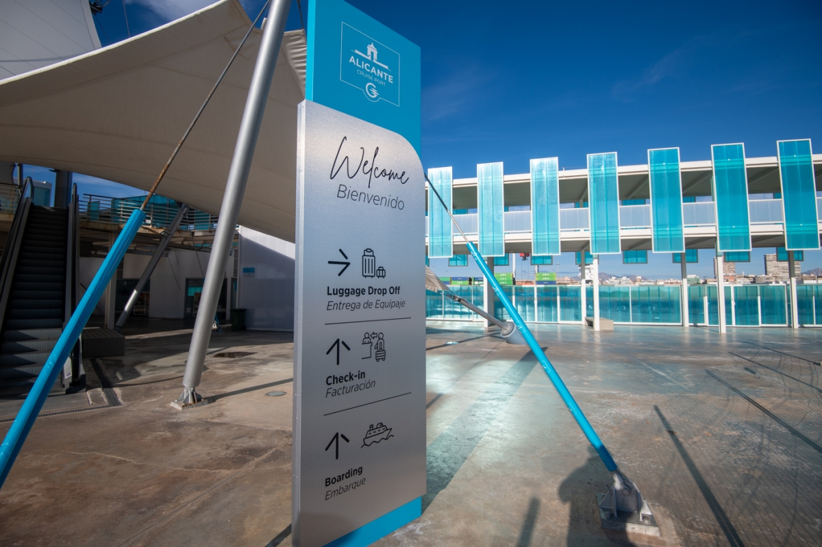 La terminal de cruceros de Alicante ampliará sus servicios turísticos con un espacio 'duty free' 