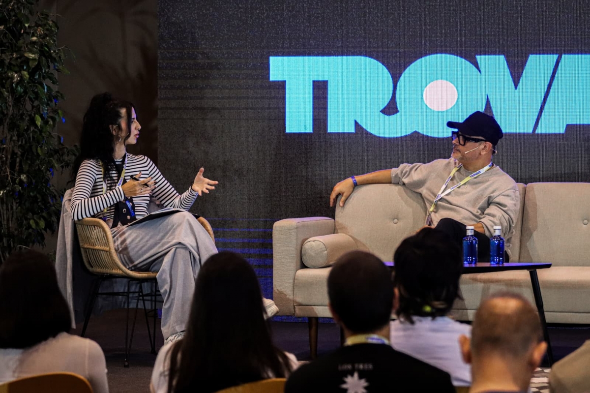 Nach, durante la conversación en el Firatrovam - 