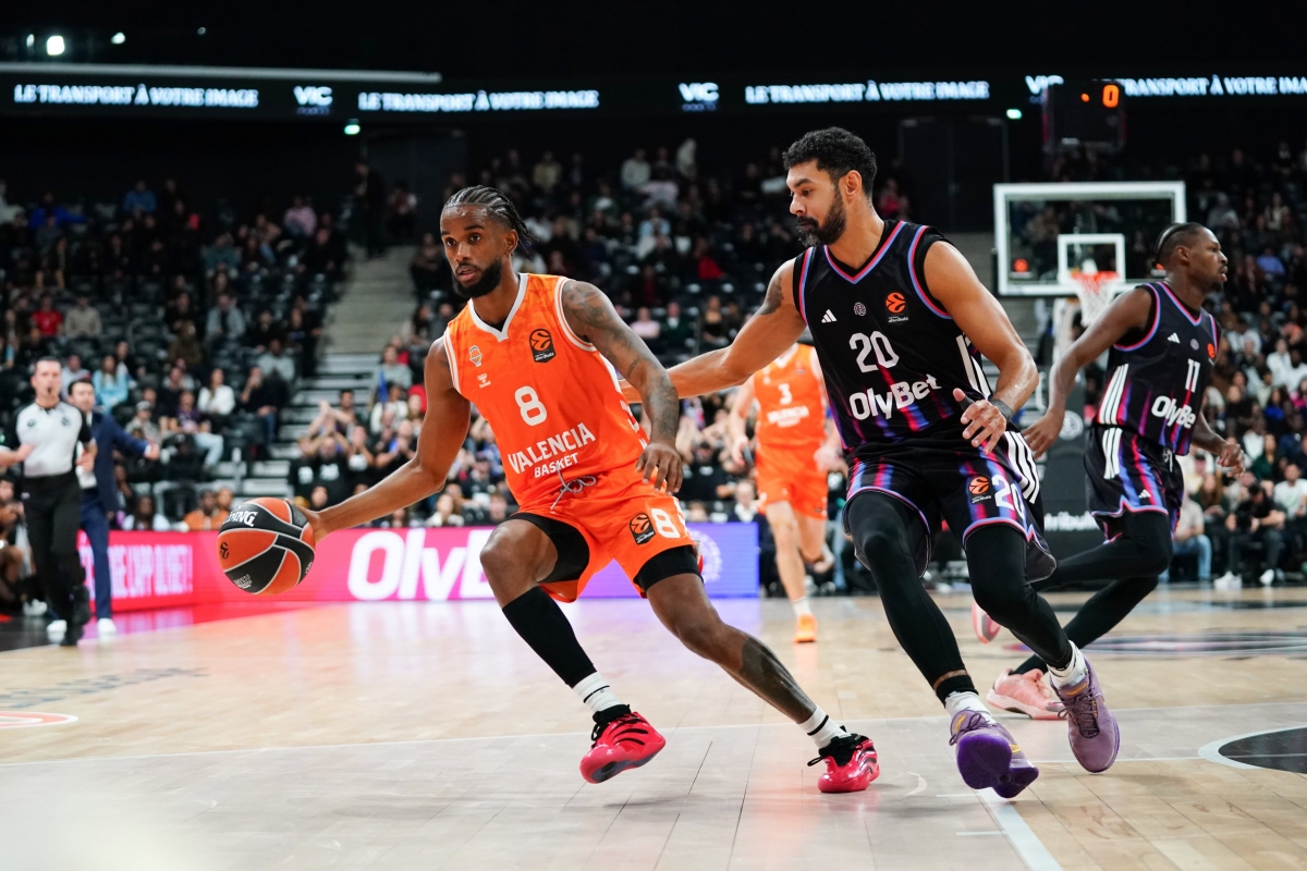 Valencia Basket se desploma en los minutos decisivos y regala la victoria en París
