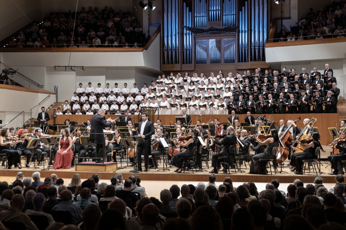 La OV vuelve a la discografía internacional tras casi 30 años con el lanzamiento de 'Carmina Burana'