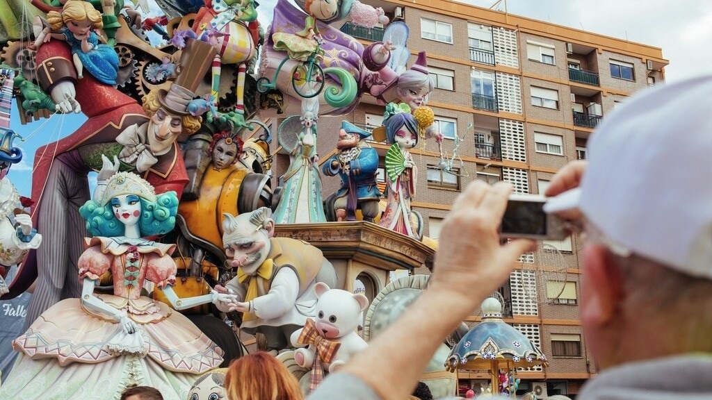 El Ayuntamiento de València destina casi 3 millones de euros para subvencionar los monumentos falleros de 2026
