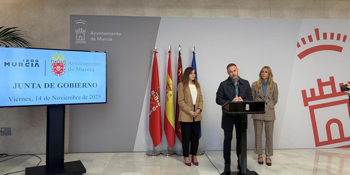 El campo de fútbol de la Alberca estrena sistema de riego para mejorar el césped y la seguridad 