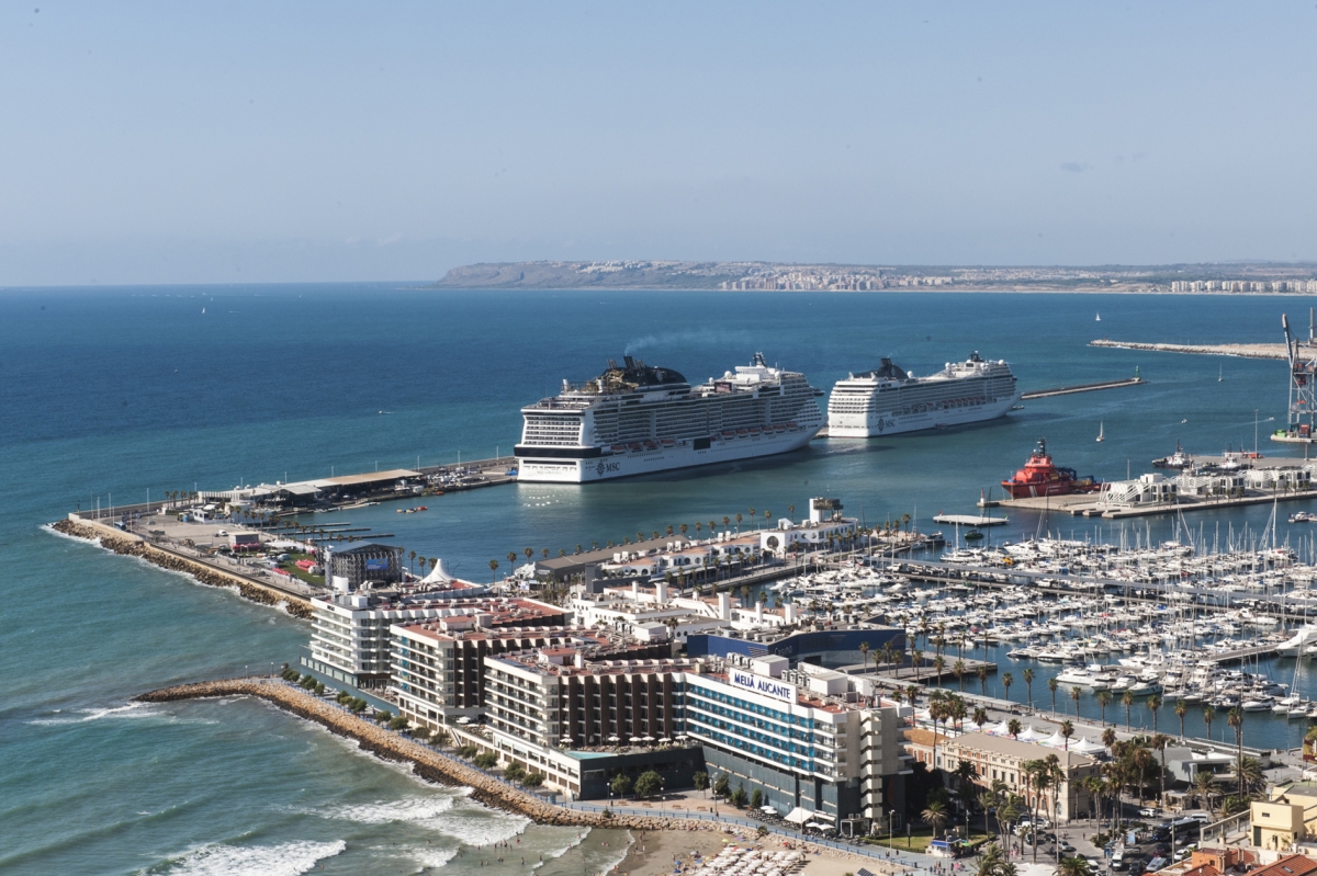 Panorámica del Puerto de Alicante.