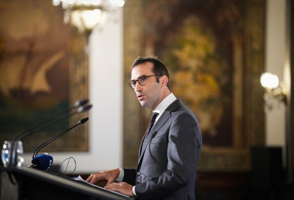 Cuerpo cree que la propuesta de Díaz de aplicar el IVA a la sanidad privada se tendrá que discutir en los PGE