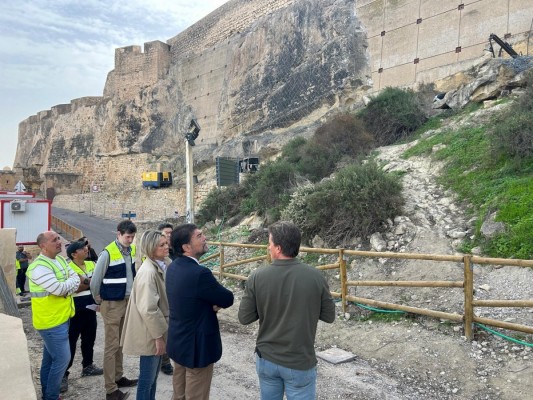 Así avanza la obra de emergencia para afianzar el macizo del Benacantil en Alicante