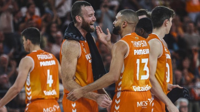 Duelo directo por el liderato ante La Laguna Tenerife en el Roig Arena