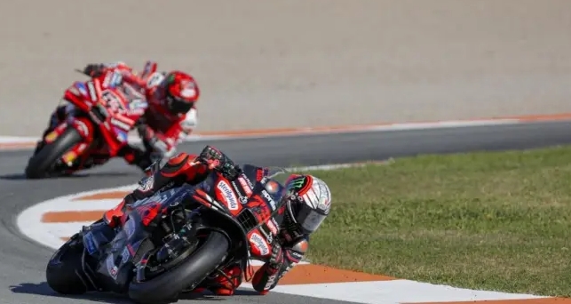 Marco Bezzecchi saldrá desde la 'pole' en Valencia